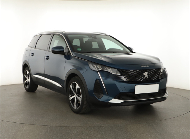 Peugeot 5008 2021
