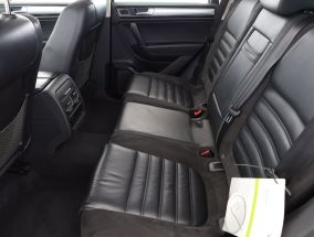 Volkswagen Touareg - 2015