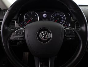 Volkswagen Touareg - 2015