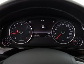 Volkswagen Touareg - 2015