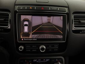 Volkswagen Touareg - 2015