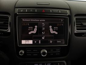 Volkswagen Touareg - 2015