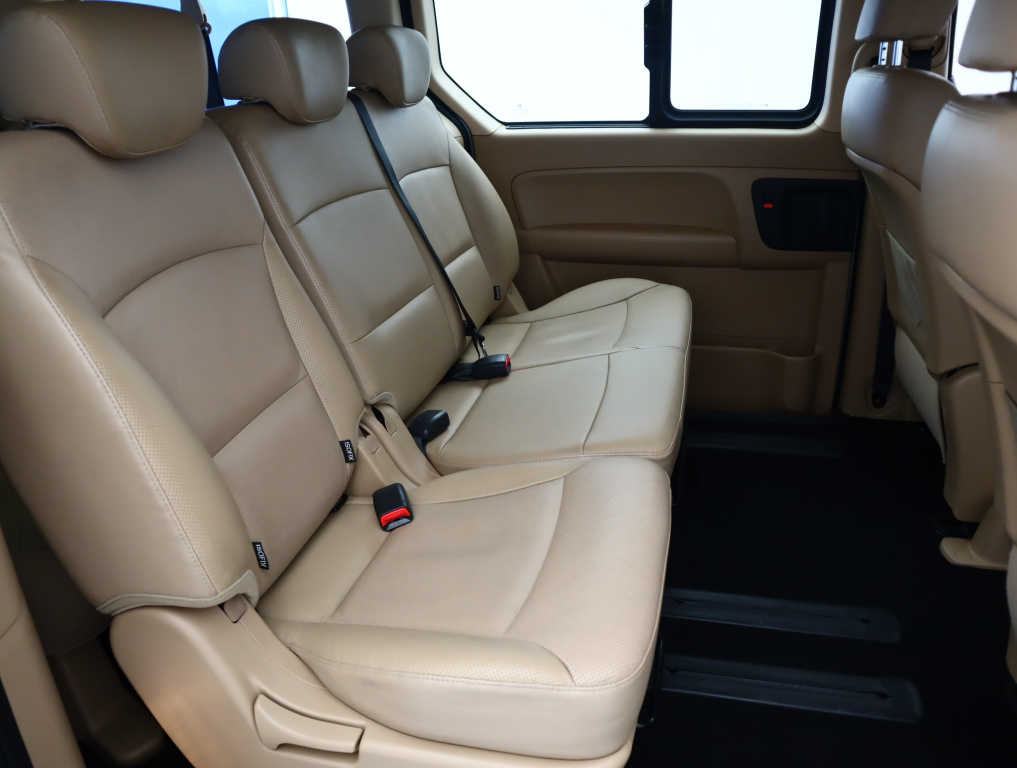Hyundai H-1 Tour