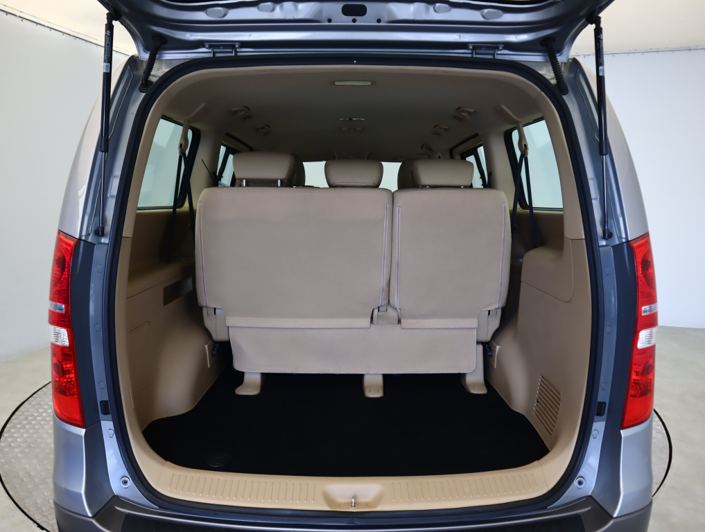 Hyundai H-1 Tour