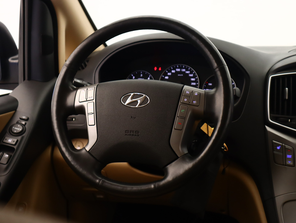 Hyundai H-1 Tour