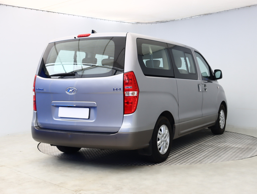 Hyundai H-1 Tour