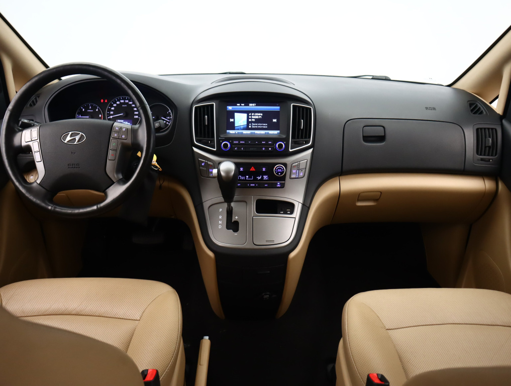 Hyundai H-1 Tour
