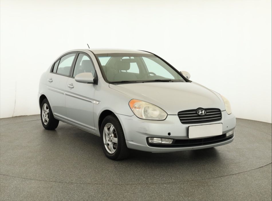 Hyundai Accent - 2008