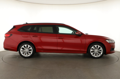 Škoda Superb - 2024