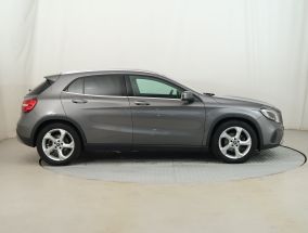 Mercedes-Benz GLA - 2017