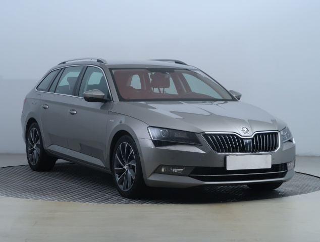 Škoda Superb 2016