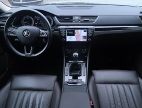 Škoda Superb - 2016