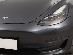 Tesla Model 3 - 2021