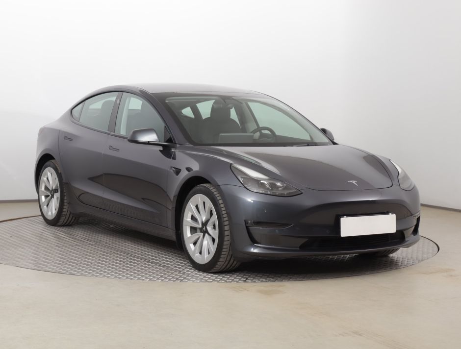 Tesla Model 3 - 2021