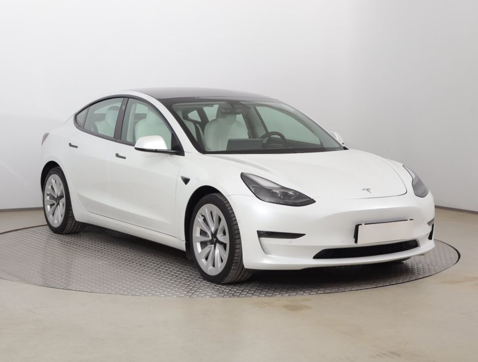 Tesla Model 3 - 2021