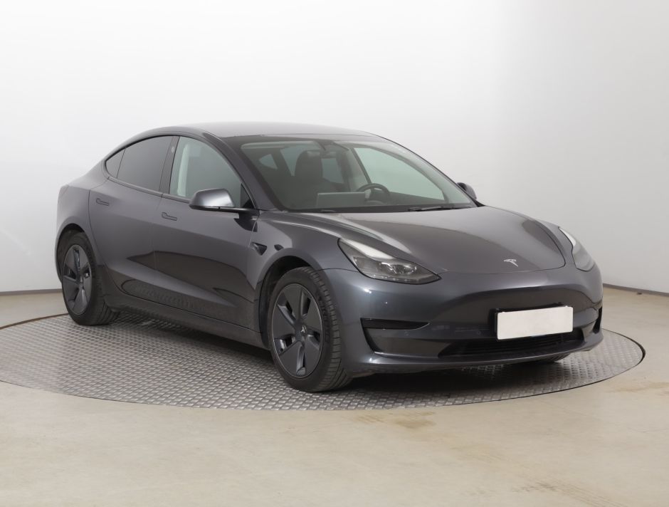 Tesla Model 3 - 2022