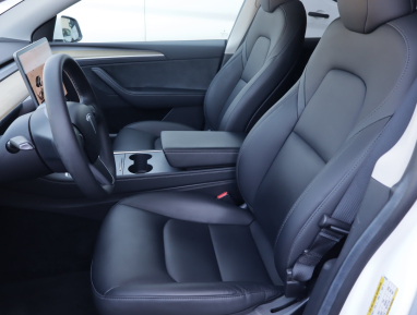 Tesla Model Y - 2023