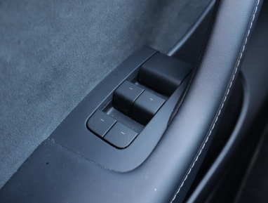 Tesla Model Y - 2023
