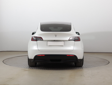Tesla Model Y - 2023