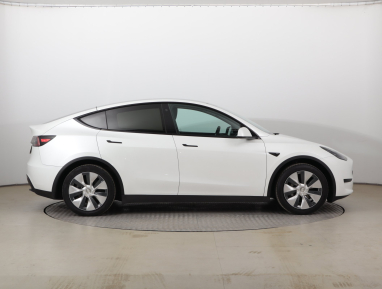 Tesla Model Y - 2023