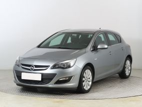Opel Astra - 2012