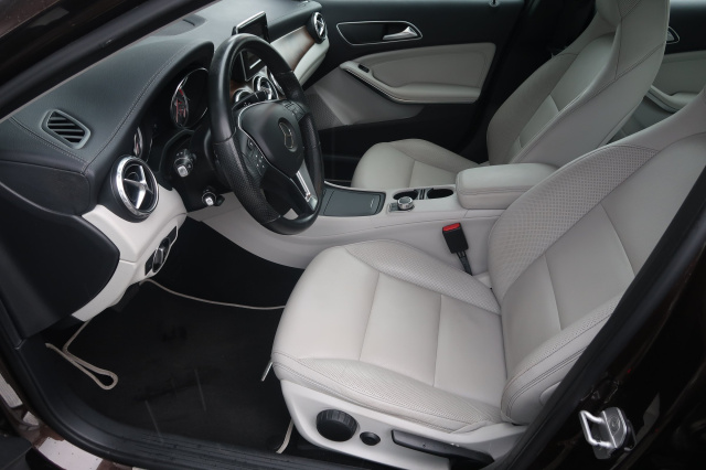 Mercedes-Benz GLA 220 CDI 4MATIC