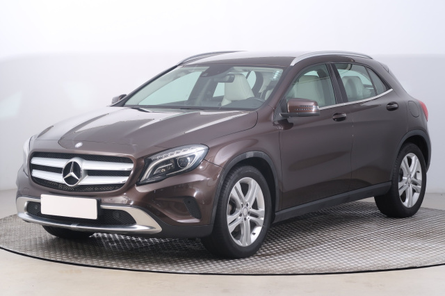 Mercedes-Benz GLA 220 CDI 4MATIC