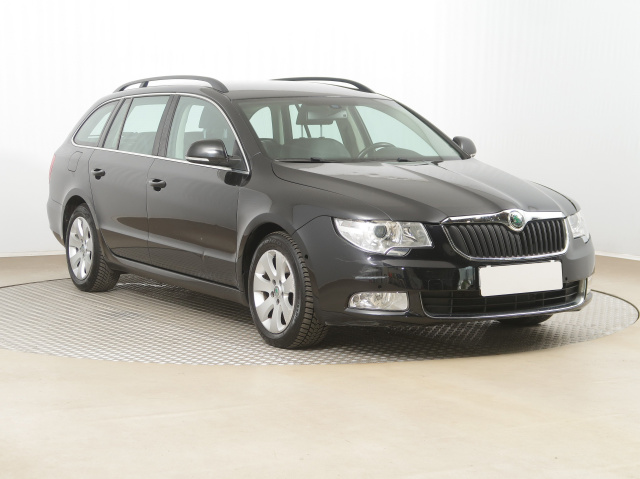 Škoda Superb 2012