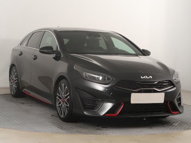 Kia ProCeed 2022