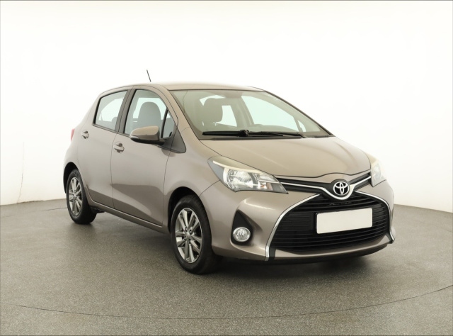 Toyota Yaris 2015