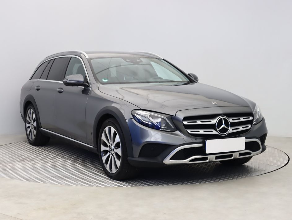 Mercedes-Benz E - 2017
