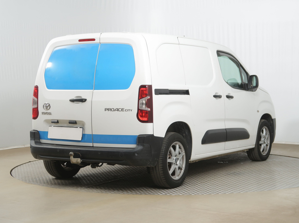 Toyota Proace City
