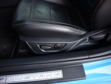 Ford Mustang - 2023