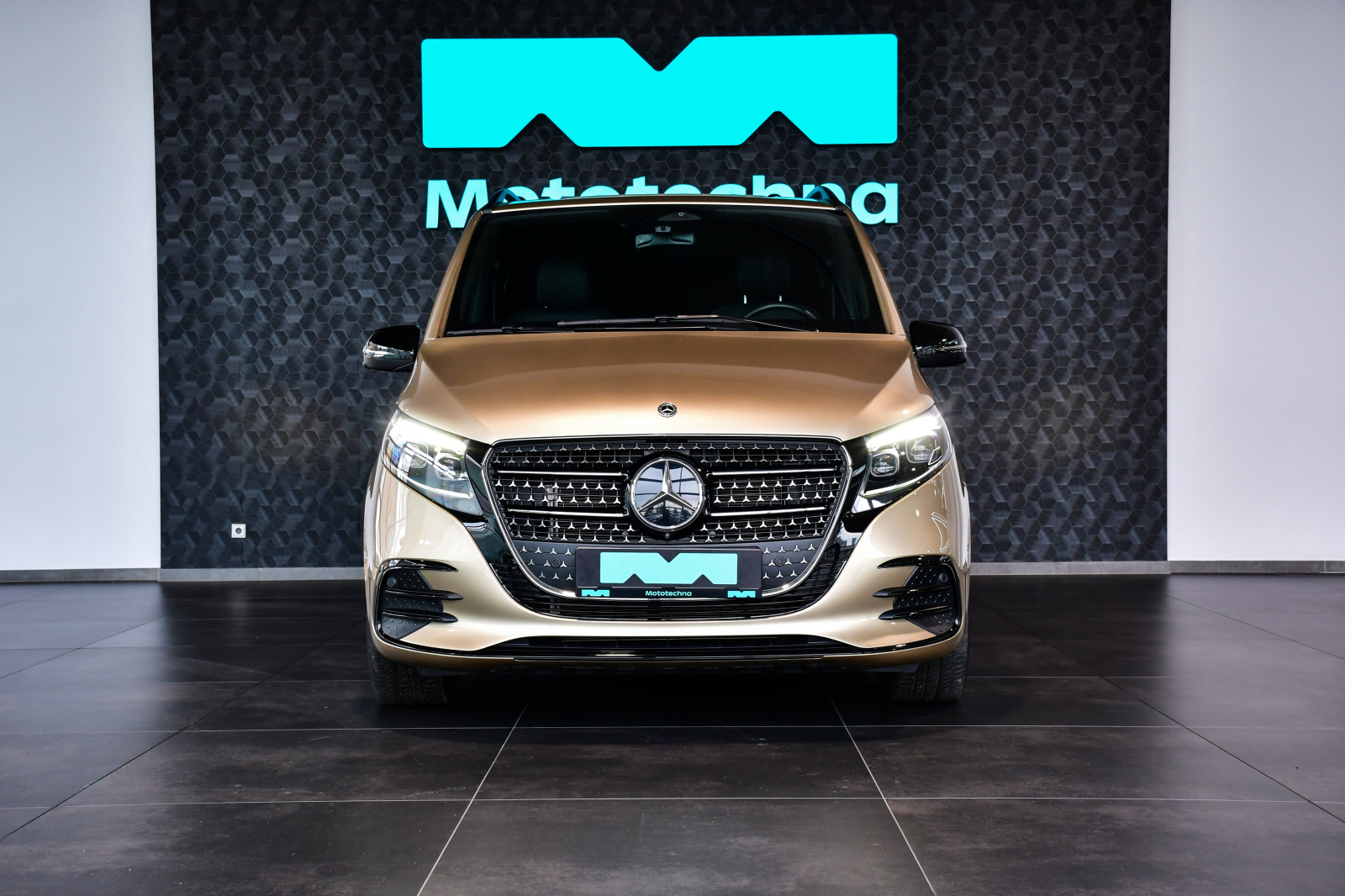 Mercedes-Benz V - 2024
