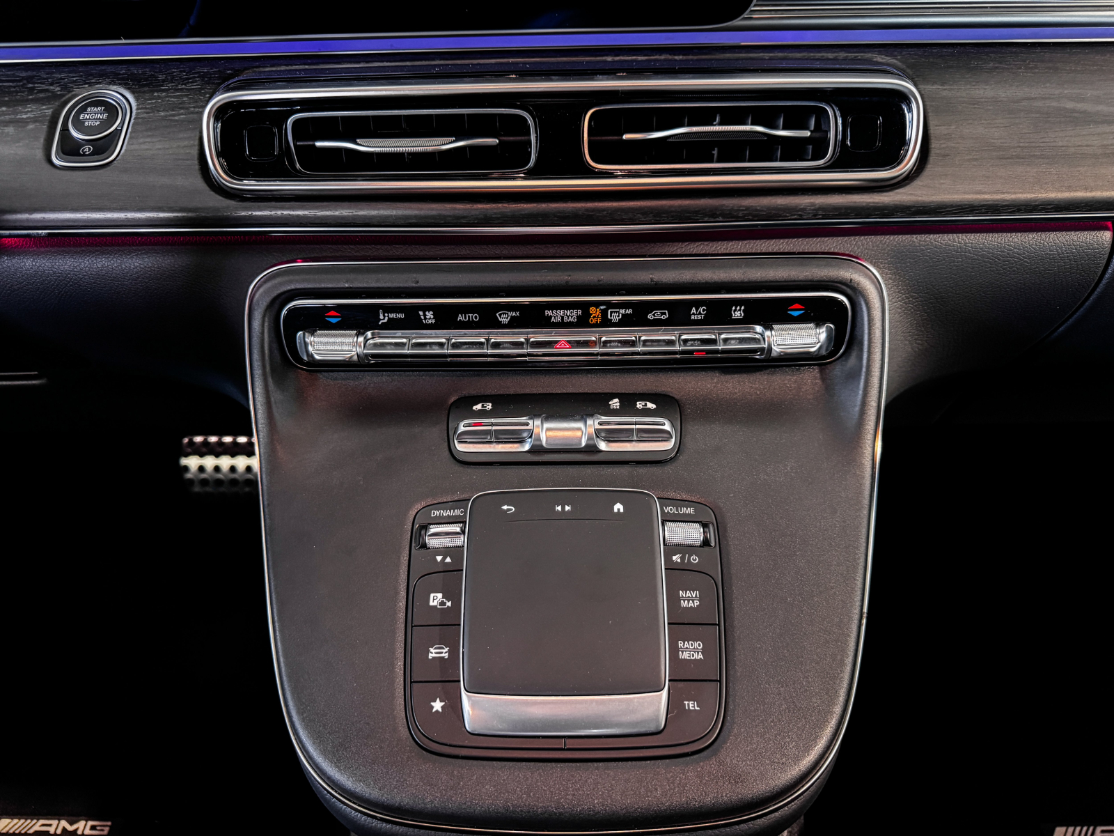 Mercedes-Benz V - 2024
