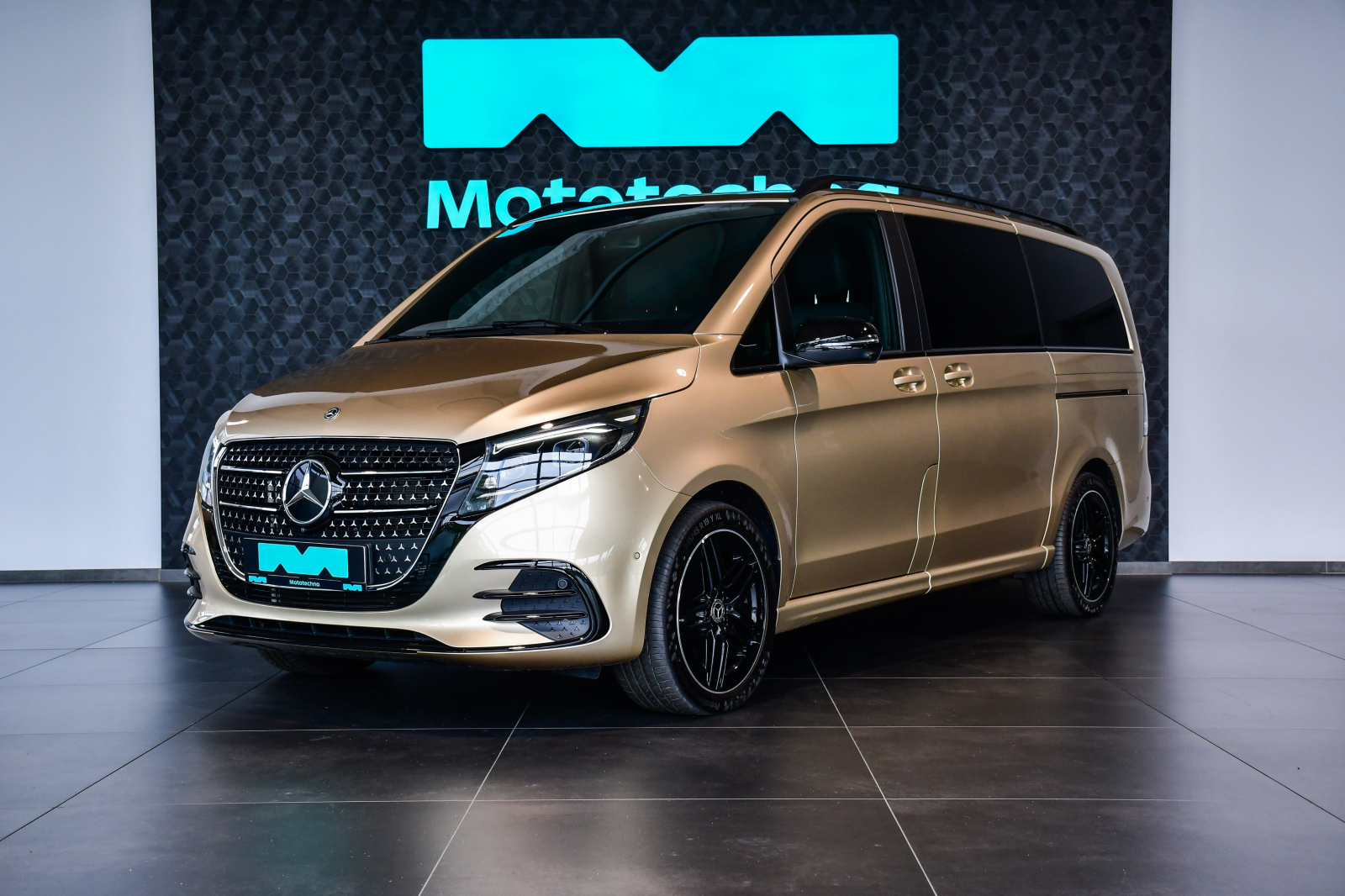 Mercedes-Benz V - 2024