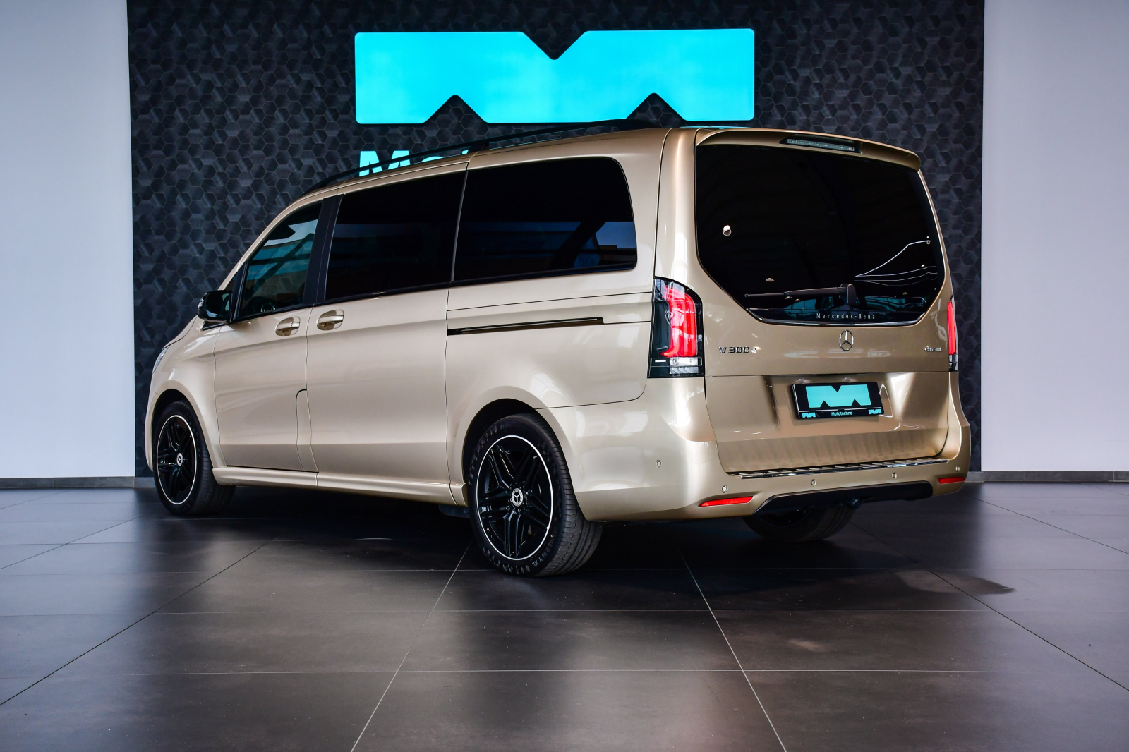 Mercedes-Benz V - 2024