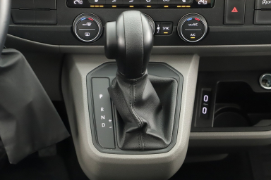 Volkswagen Caravelle - 2023