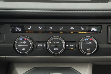Volkswagen Caravelle - 2023