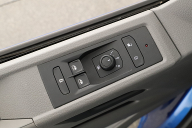 Volkswagen Caravelle - 2023