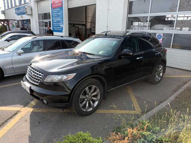 Infiniti FX 2004