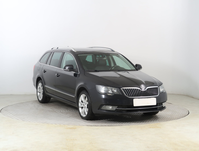 Škoda Superb 2013