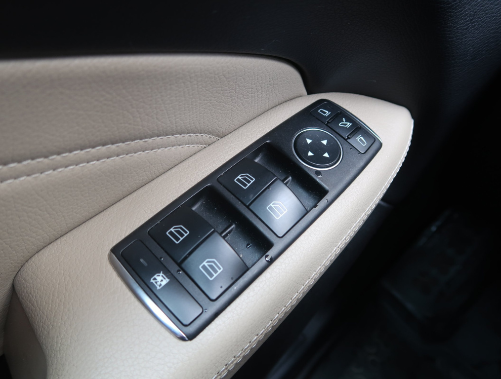 Mercedes-Benz ML