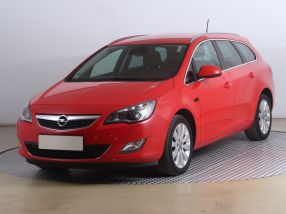 Opel Astra - 2012