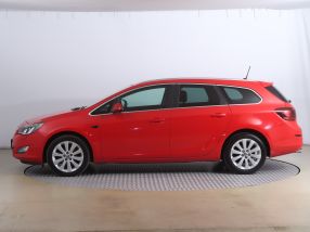 Opel Astra - 2012