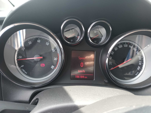 Opel Astra 2012