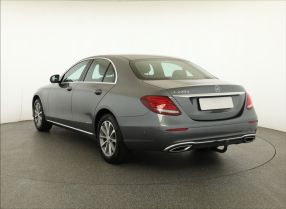 Mercedes-Benz E - 2016