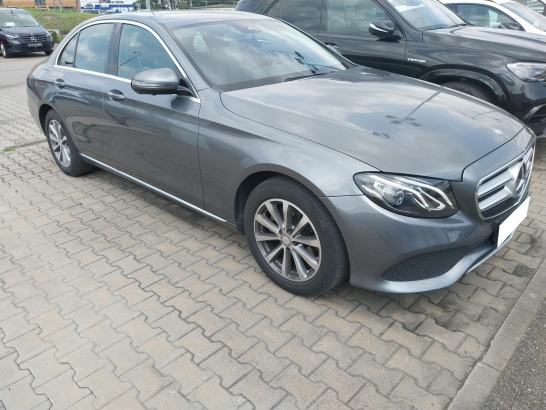 Mercedes-Benz E