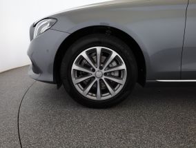 Mercedes-Benz E - 2016
