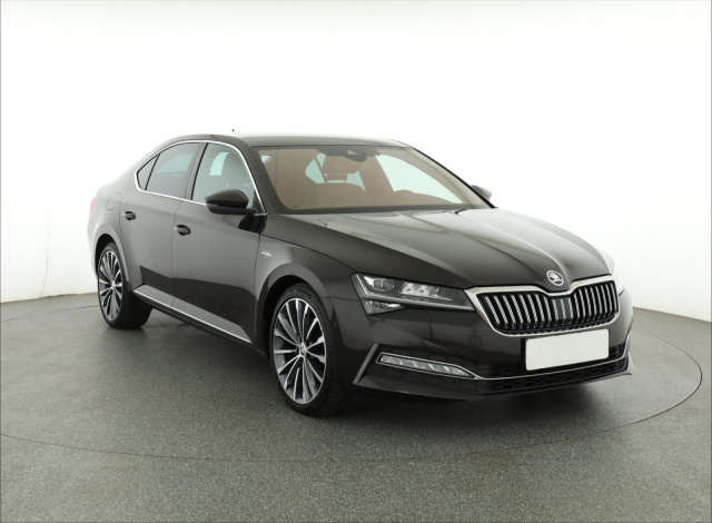 Škoda Superb 2021